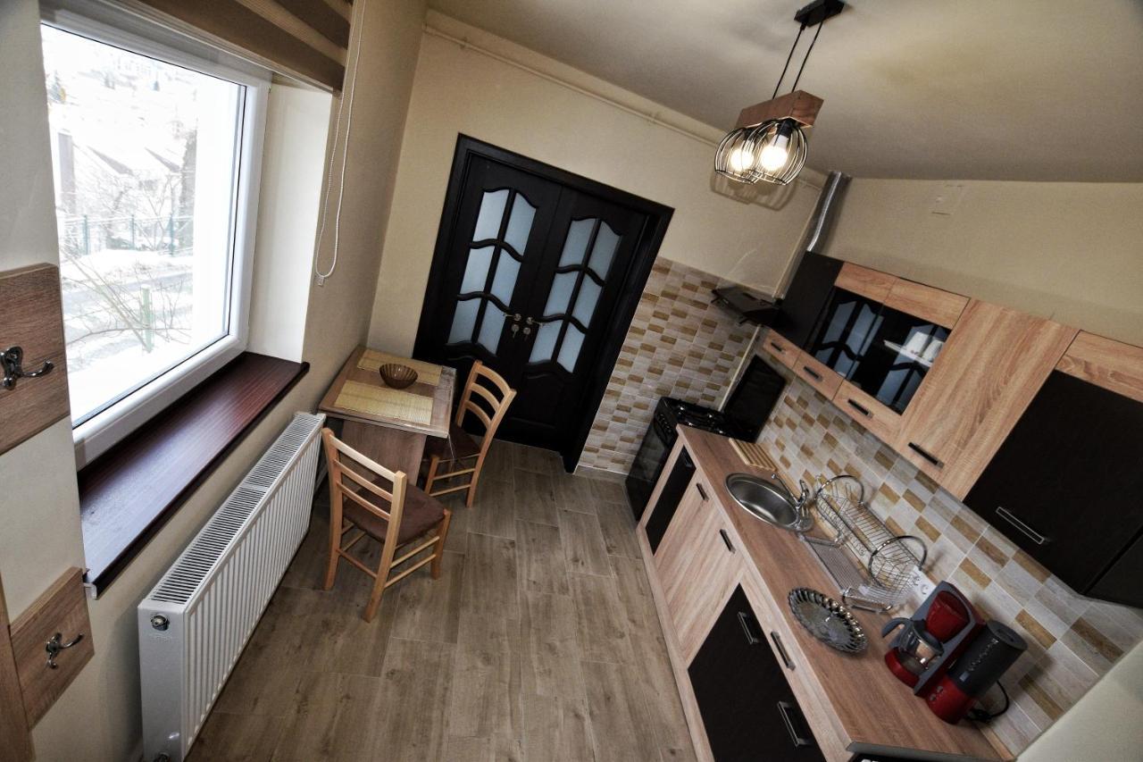 Flori'S Apartment Braşov Extérieur photo
